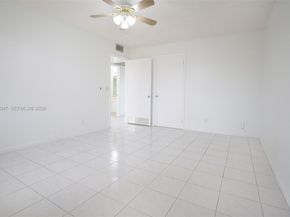 1301 SW 135th Ter 413J, Pembroke Pines FL 33027