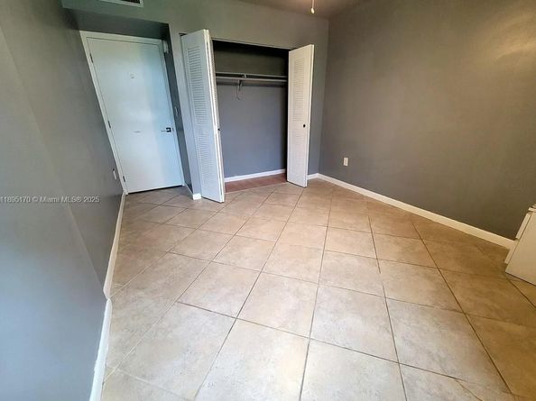 10425 SW 112th Ave 113, Miami FL 33176