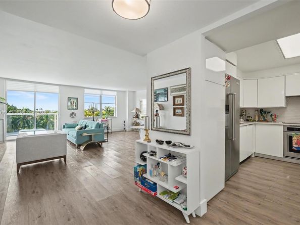 10000 W Bay Harbor Dr 303, Bay Harbor Islands FL 33154