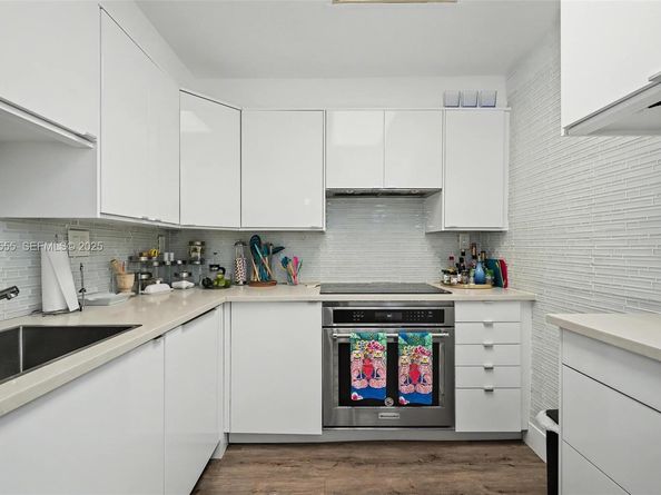 10000 W Bay Harbor Dr 303, Bay Harbor Islands FL 33154