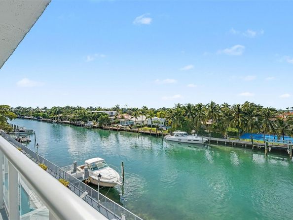 10000 W Bay Harbor Dr 303, Bay Harbor Islands FL 33154