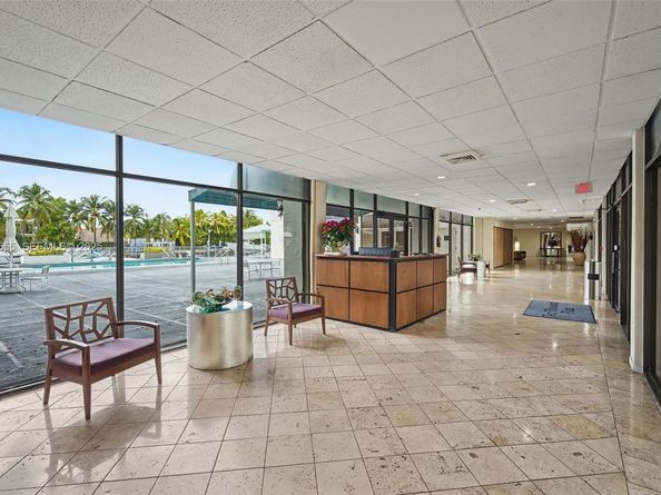 10000 W Bay Harbor Dr 303, Bay Harbor Islands FL 33154