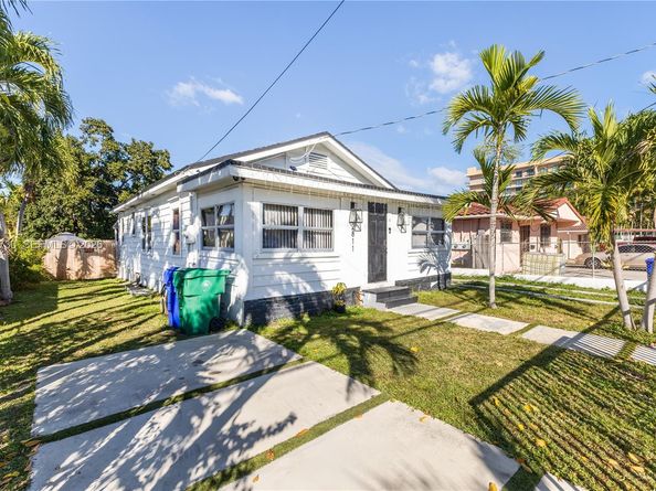 2811 SW 17th St, Miami FL 33145
