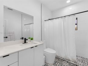 2811 SW 17th St, Miami FL 33145