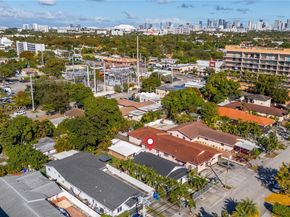 2811 SW 17th St, Miami FL 33145