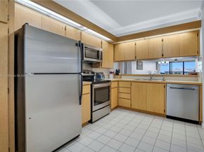2441 S Village Blvd 402, West Palm Beach FL 33409