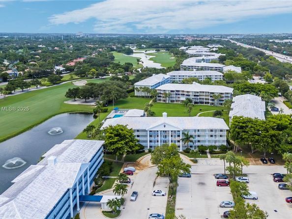 2441 S Village Blvd 402, West Palm Beach FL 33409