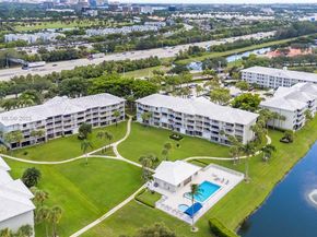 2441 S Village Blvd 402, West Palm Beach FL 33409