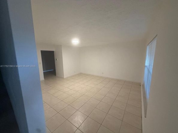 7501 Kimberly Blvd 102, North Lauderdale FL 33068