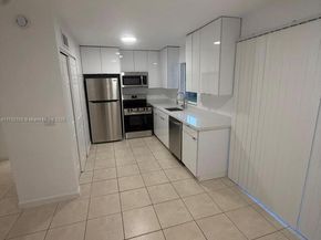 7501 Kimberly Blvd 102, North Lauderdale FL 33068
