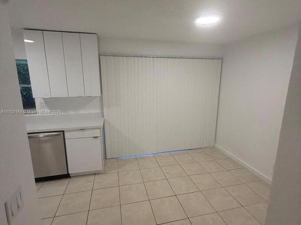 7501 Kimberly Blvd 102, North Lauderdale FL 33068