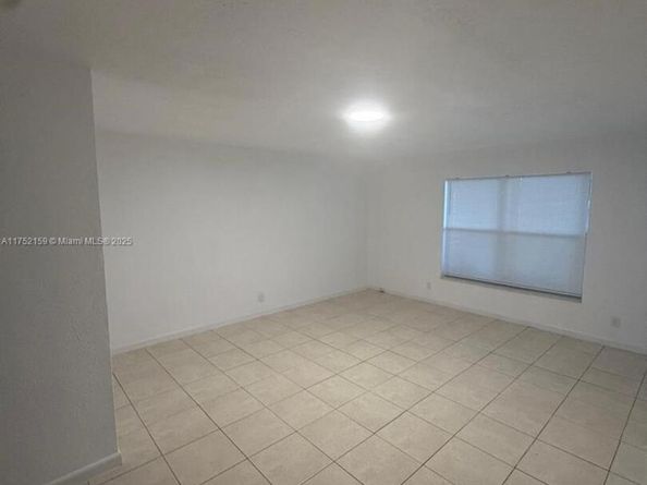 7501 Kimberly Blvd 102, North Lauderdale FL 33068