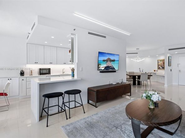 3000 Island Blvd 2404, Aventura FL 33160