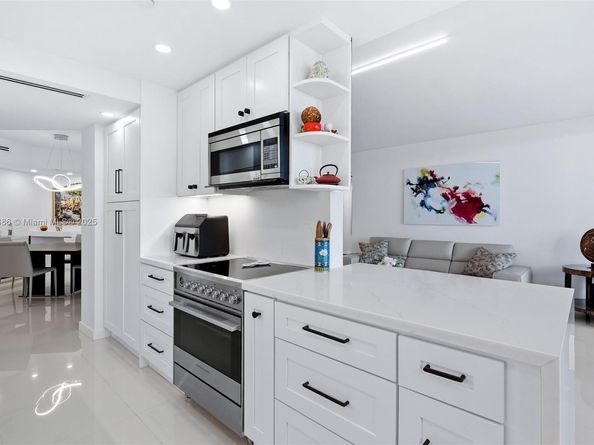 3000 Island Blvd 2404, Aventura FL 33160