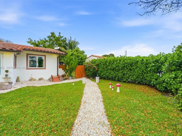 4331 SW 7th St, Miami FL 33134