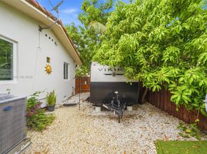 4331 SW 7th St, Miami FL 33134