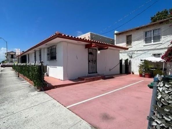 1101 SW 17 Ave, Miami FL 33135