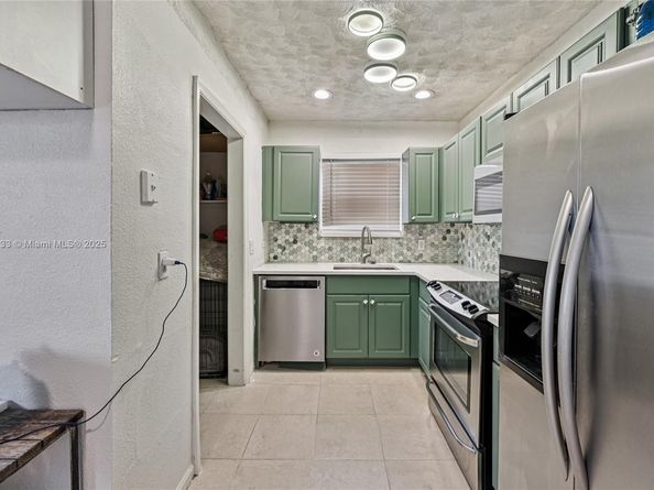 417 NW 2nd St, Boynton Beach FL 33435