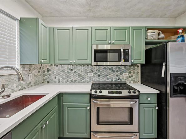 417 NW 2nd St, Boynton Beach FL 33435