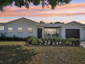 8900 SW 7th St, Boca Raton FL 33433