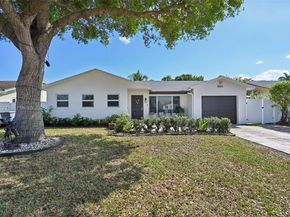 8900 SW 7th St, Boca Raton FL 33433
