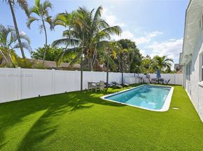 8900 SW 7th St, Boca Raton FL 33433