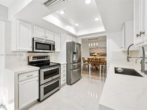 8900 SW 7th St, Boca Raton FL 33433