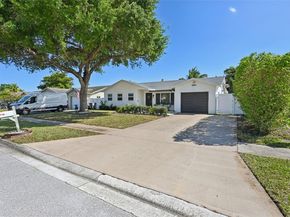 8900 SW 7th St, Boca Raton FL 33433