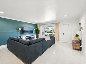 8900 SW 7th St, Boca Raton FL 33433