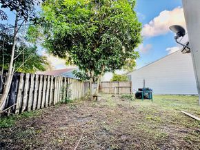 8615 SW 15th St, Pembroke Pines FL 33025