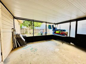 8615 SW 15th St, Pembroke Pines FL 33025