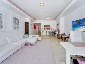 5601 Collins Ave M5, Miami Beach FL 33140