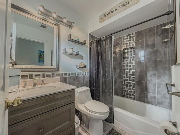 205 SW 159th Way, Sunrise FL 33326