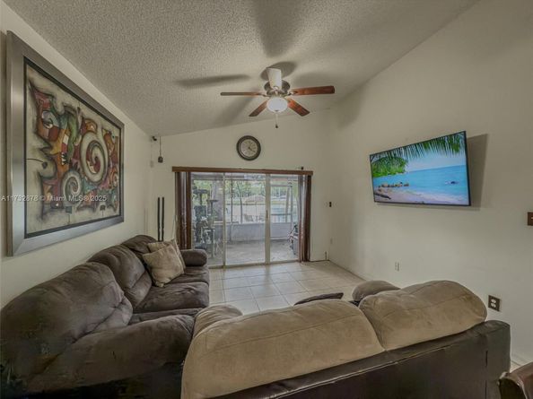 205 SW 159th Way, Sunrise FL 33326