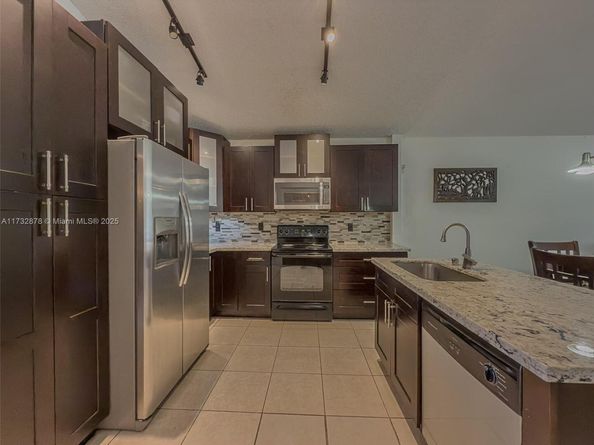 205 SW 159th Way, Sunrise FL 33326