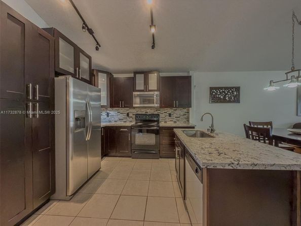 205 SW 159th Way, Sunrise FL 33326