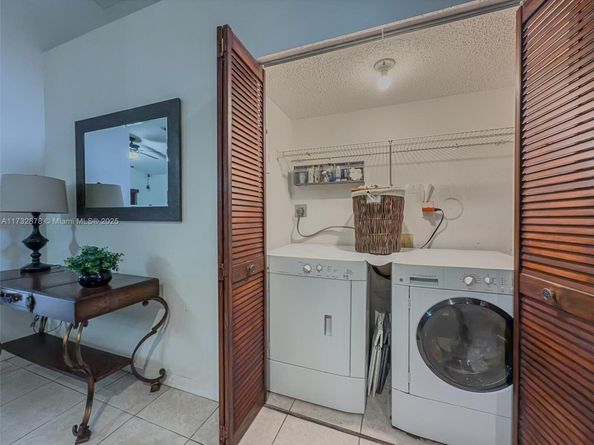 205 SW 159th Way, Sunrise FL 33326