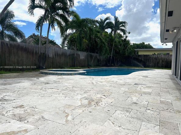 1120 SE 6th Ter, Pompano Beach FL 33060