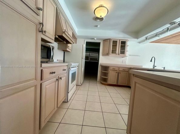 1120 SE 6th Ter, Pompano Beach FL 33060