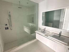 10471 NW 66th St, Doral FL 33178