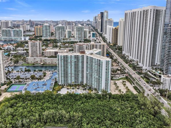 100 Bayview Dr 1401, Sunny Isles Beach FL 33160
