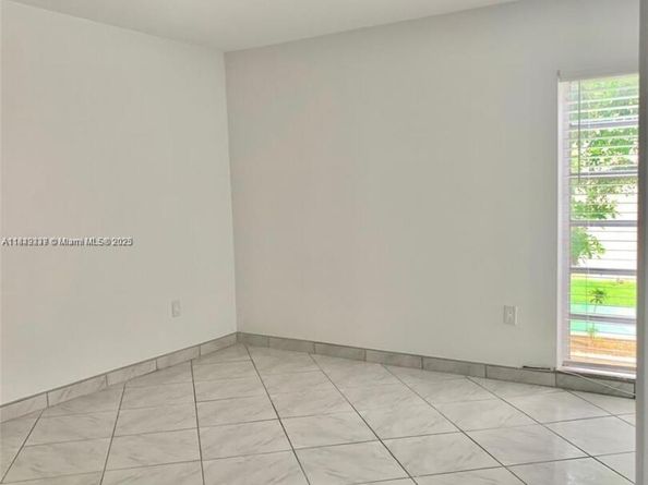 4855 NW 7th St 2086, Miami FL 33126