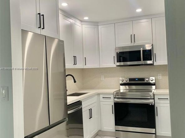 4855 NW 7th St 2086, Miami FL 33126