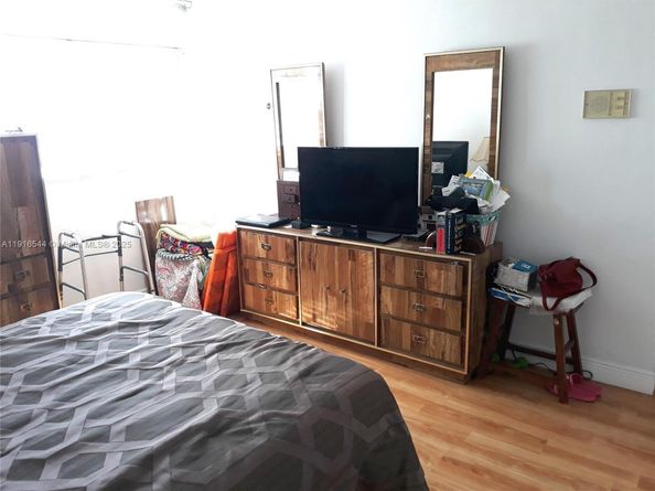 215 SE 3rd Ave 407A, Hallandale Beach FL 33009