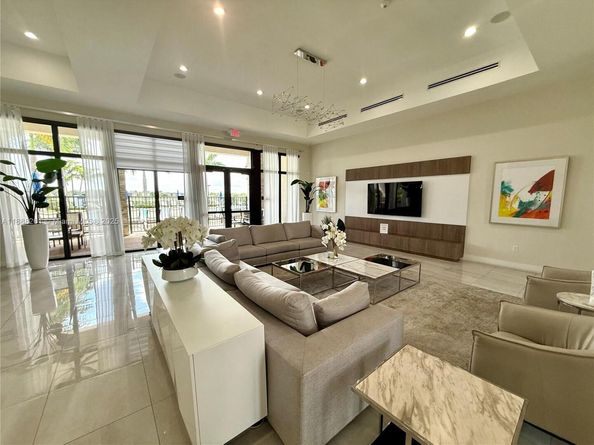 400 NE 208th Ter 400, Miami FL 33179