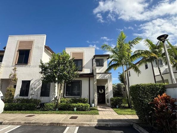 400 NE 208th Ter 400, Miami FL 33179