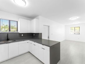1171 NW 66th St, Miami FL 33150