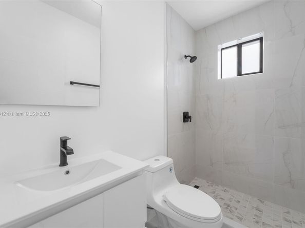 1171 NW 66th St, Miami FL 33150