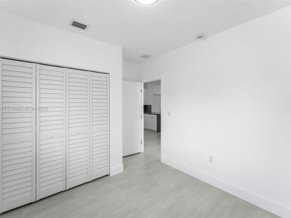 1171 NW 66th St, Miami FL 33150