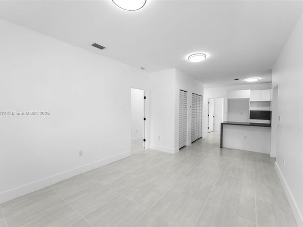 1171 NW 66th St, Miami FL 33150